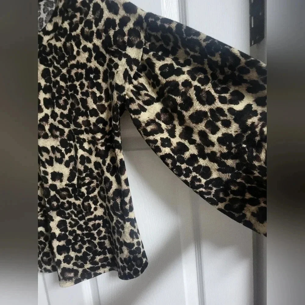 EUC - Leopard  Print, Soft Luxe Material, Spandex, Puffer Sleeves - Size S